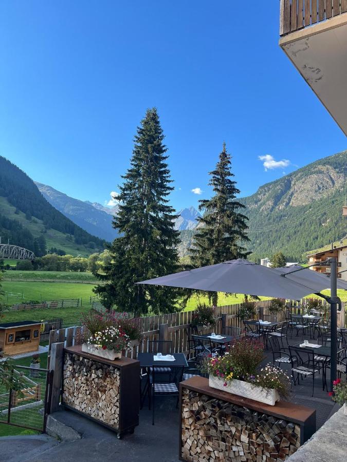Hotel Crusch Alba Zernez Exteriér fotografie