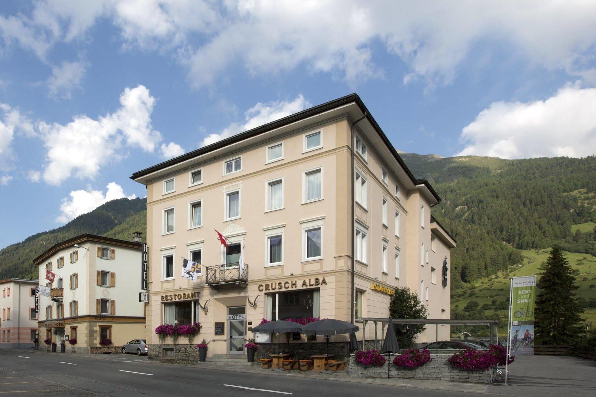 Hotel Crusch Alba Zernez Exteriér fotografie